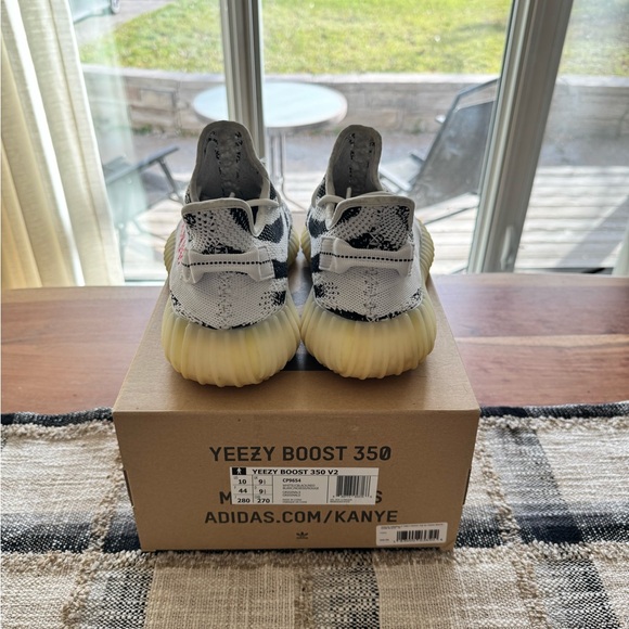 Adidas Yeezy 350 V2 “Zebra” - Picture 3 of 6